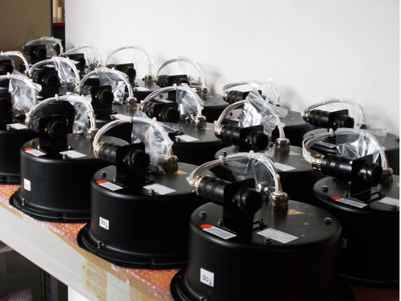 Production and assembly of lights at Helmholz & Pauli