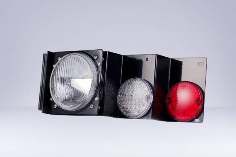 SL 253 tram lights